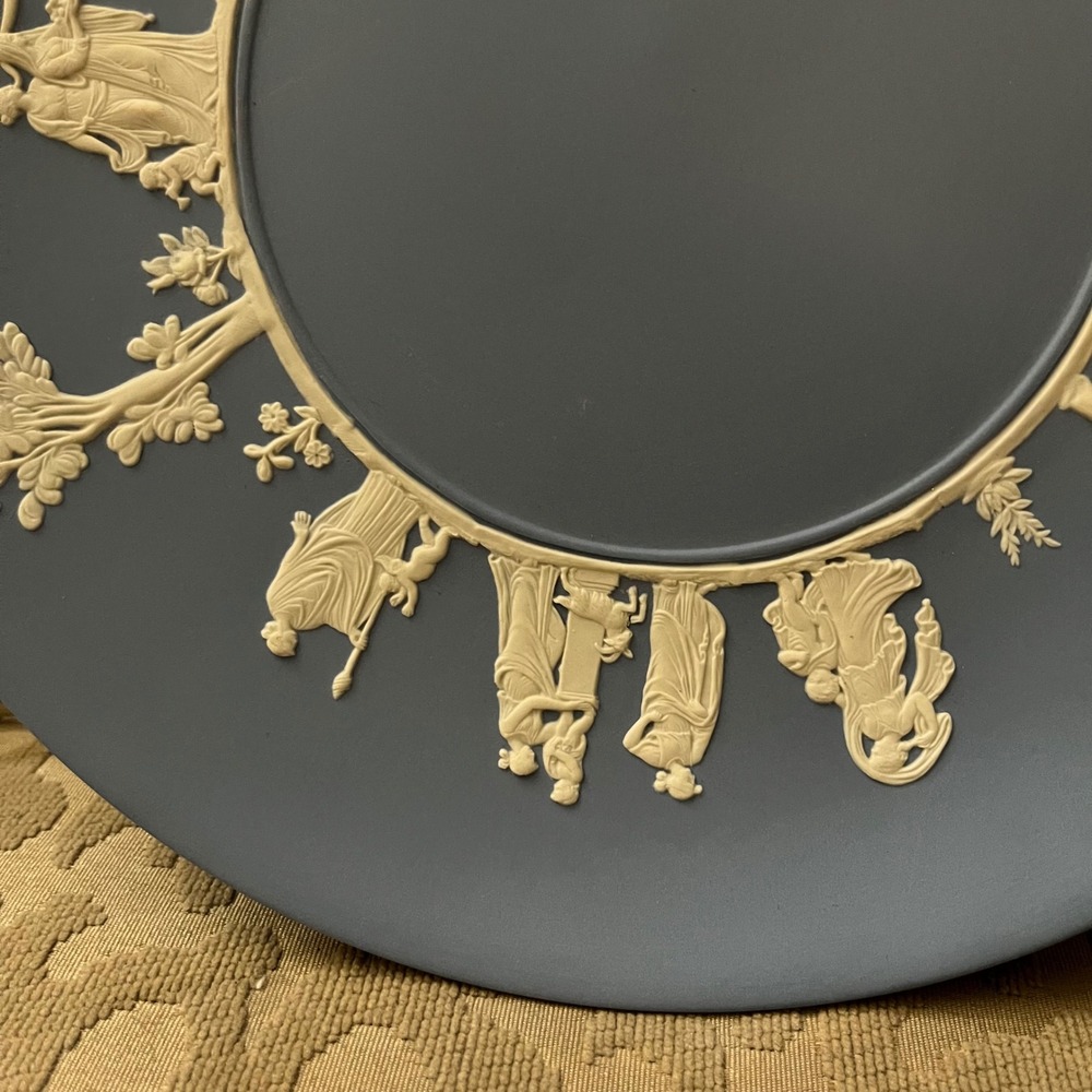 Wedgwood Jasperware Blue Sacrificial Scenes Plate Made in England Stoneware - Picture 3 of 6